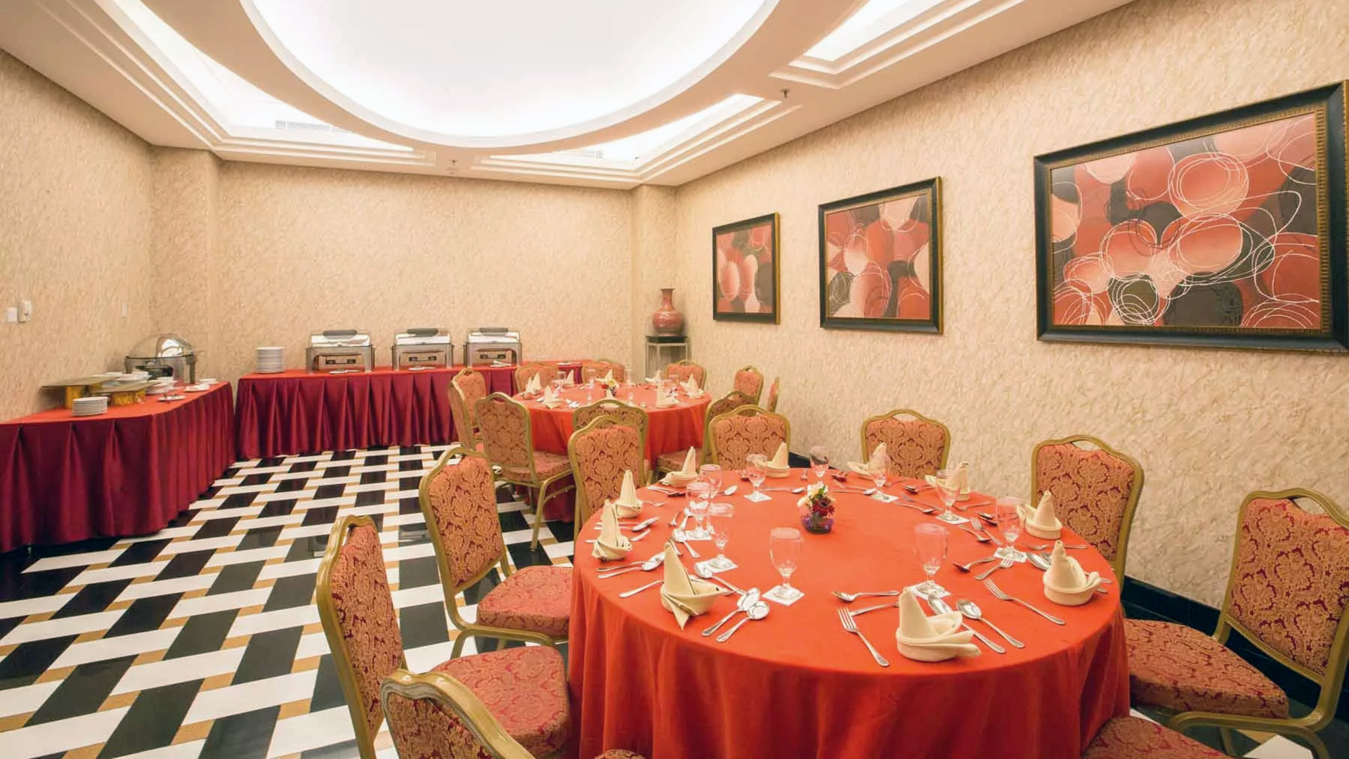 grand park hotel restaurant jakarta timur